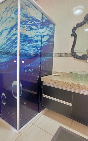 Casa à venda com 280m², 5 quartos e 2 vagas Casa à venda com 280m², 5 quartos e 2 vagasBanheiro 6
