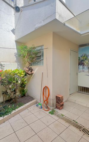 Casa à venda com 280m², 5 quartos e 2 vagas Casa à venda com 280m², 5 quartos e 2 vagasQuintal