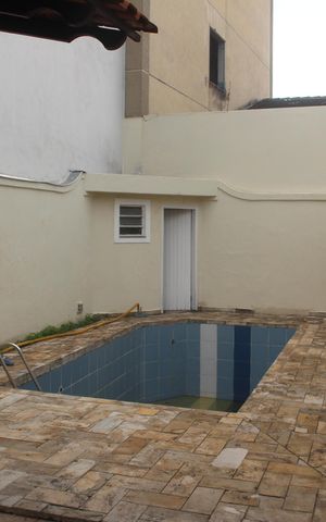 Casa para alugar com 180m², 3 quartos e 5 vagasQuintal