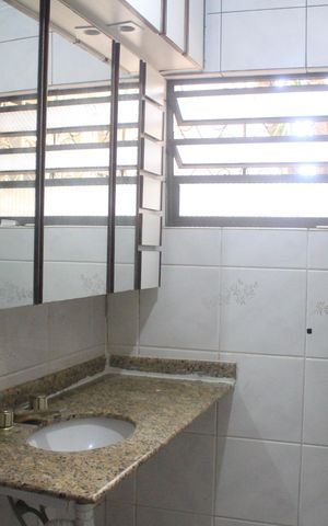 Casa para alugar com 180m², 3 quartos e 5 vagasBanheiro da Suíte