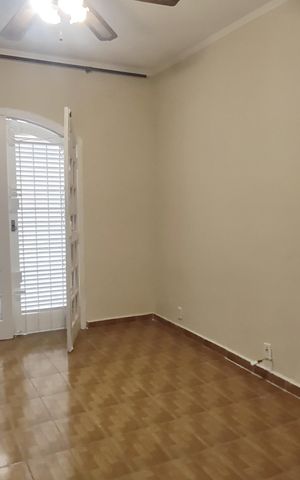 Casa para alugar com 180m², 3 quartos e 5 vagas Casa para alugar com 180m², 3 quartos e 5 vagasSuíte