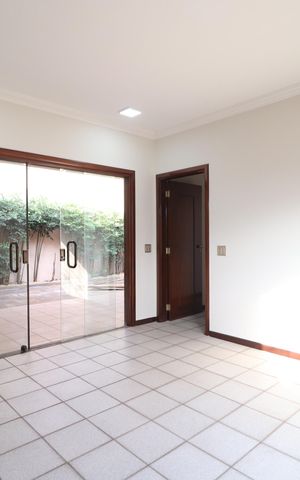 Casa para alugar com 216m², 4 quartos e 2 vagasSala 2