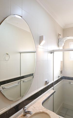 Casa para alugar com 216m², 4 quartos e 2 vagasBanheiro Social
