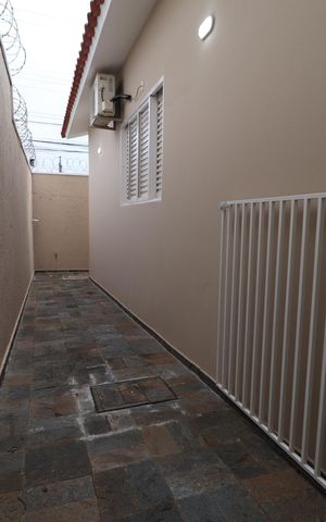 Casa para alugar com 216m², 4 quartos e 2 vagasCorredor