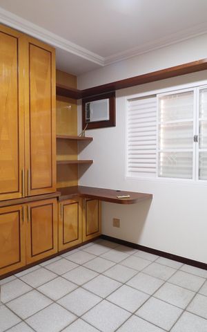 Casa para alugar com 216m², 4 quartos e 2 vagasQuarto 1