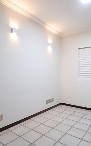Casa para alugar com 216m², 4 quartos e 2 vagasQuarto 4 - Suíte