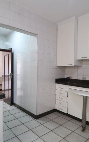Casa para alugar com 216m², 4 quartos e 2 vagasCozinha