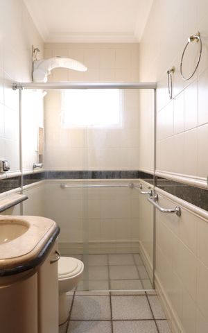 Casa para alugar com 216m², 4 quartos e 2 vagasBanheiro Social
