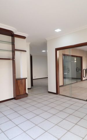 Casa para alugar com 216m², 4 quartos e 2 vagasSala 2