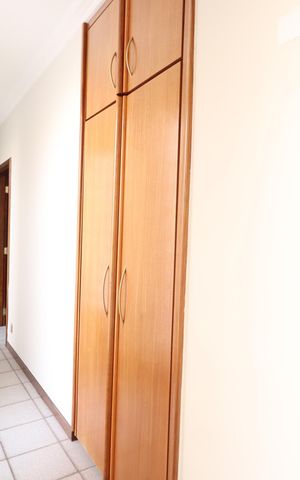 Casa para alugar com 216m², 4 quartos e 2 vagasCorredor - Armário