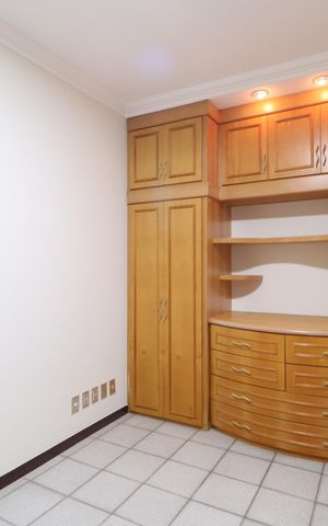 Casa para alugar com 216m², 4 quartos e 2 vagasQuarto 3