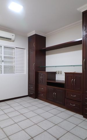 Casa para alugar com 216m², 4 quartos e 2 vagasQuarto 4 - Suíte