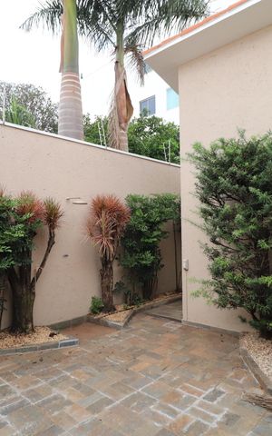 Casa para alugar com 216m², 4 quartos e 2 vagasJardim