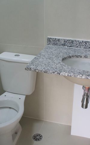 Apartamento para alugar com 70m², 3 quartos e 1 vaga Apartamento para alugar com 70m², 3 quartos e 1 vagaBanheiro da Suíte