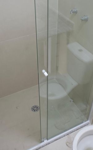 Apartamento para alugar com 70m², 3 quartos e 1 vaga Apartamento para alugar com 70m², 3 quartos e 1 vagaBanheiro da Suíte