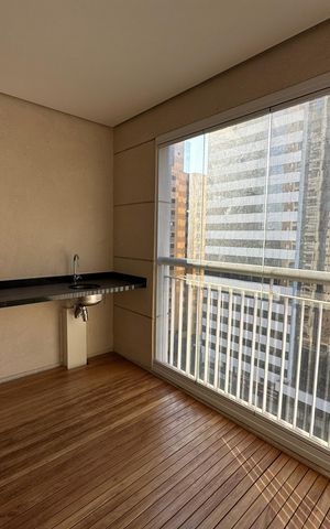 Apartamento à venda com 107m², 3 quartos e 2 vagas Apartamento à venda com 107m², 3 quartos e 2 vagasVaranda da Sala