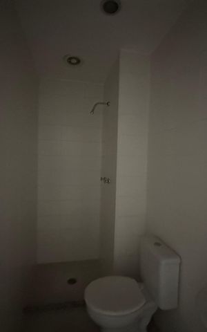 Apartamento à venda com 107m², 3 quartos e 2 vagas Apartamento à venda com 107m², 3 quartos e 2 vagasBanheiro de serviço