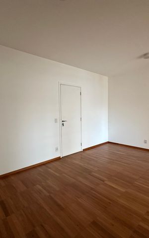Apartamento à venda com 107m², 3 quartos e 2 vagas Apartamento à venda com 107m², 3 quartos e 2 vagasSala