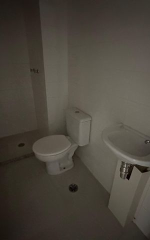 Apartamento à venda com 107m², 3 quartos e 2 vagas Apartamento à venda com 107m², 3 quartos e 2 vagasBanheiro de serviço