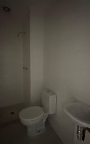 Apartamento à venda com 107m², 3 quartos e 2 vagas Apartamento à venda com 107m², 3 quartos e 2 vagasBanheiro de serviço