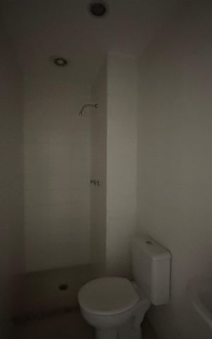 Apartamento à venda com 107m², 3 quartos e 2 vagas Apartamento à venda com 107m², 3 quartos e 2 vagasBanheiro de serviço