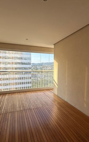Apartamento à venda com 107m², 3 quartos e 2 vagas Apartamento à venda com 107m², 3 quartos e 2 vagasVaranda da Sala