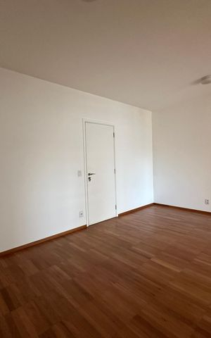 Apartamento à venda com 107m², 3 quartos e 2 vagas Apartamento à venda com 107m², 3 quartos e 2 vagasSala