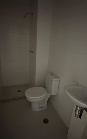 Apartamento à venda com 107m², 3 quartos e 2 vagas Apartamento à venda com 107m², 3 quartos e 2 vagasQuarto de Serviço