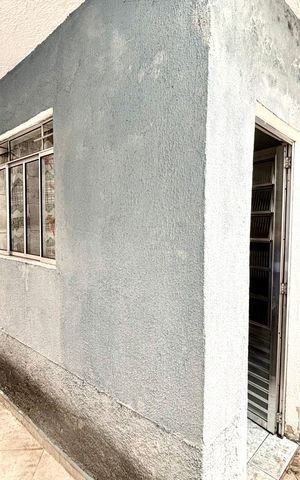 Casa à venda com 130m², 5 quartos e 2 vagas Casa à venda com 130m², 5 quartos e 2 vagasCorredor