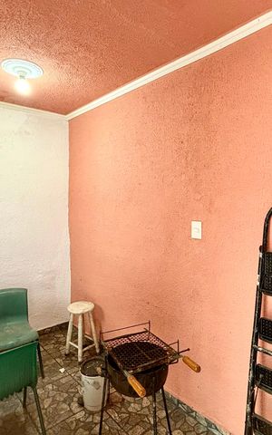 Casa à venda com 130m², 5 quartos e 2 vagas Casa à venda com 130m², 5 quartos e 2 vagasQuarto 1