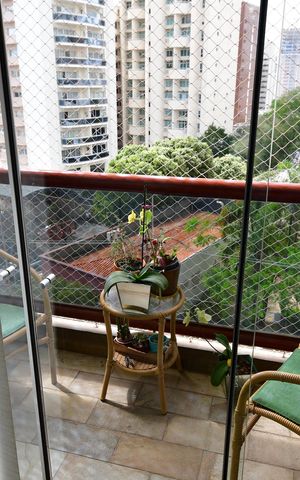 Apartamento para alugar com 140m², 3 quartos e 1 vaga Sala - Sacada