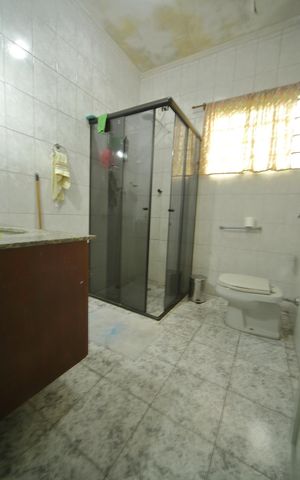 Casa à venda com 250m², 3 quartos e 6 vagasBanheiro 2 