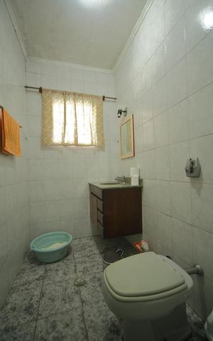 Casa à venda com 250m², 3 quartos e 6 vagasBanheiro 1 