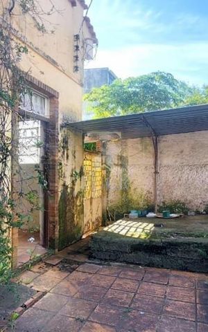 Casa à venda com 250m², 2 quartos e 1 vaga