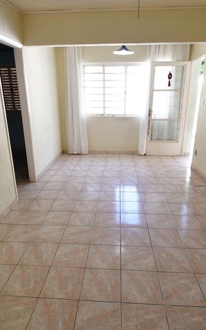 Casa para alugar com 50m², 3 quartos e 3 vagasSala
