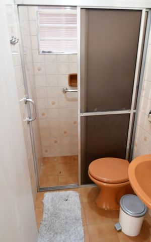 Casa para alugar com 50m², 3 quartos e 3 vagasBanheiro
