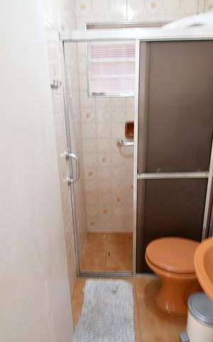 Casa para alugar com 50m², 3 quartos e 3 vagasBanheiro