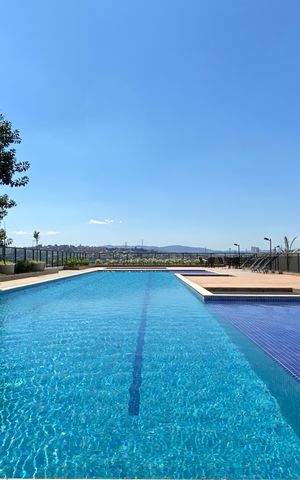 Apartamento à venda com 37m², 2 quartos e sem vaga Apartamento à venda com 37m², 2 quartos e sem vagaÁrea comum - Piscina