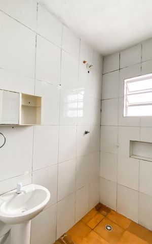 Casa para alugar com 80m², 1 quarto e 1 vaga Casa para alugar com 80m², 1 quarto e 1 vagaBanheiro social