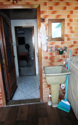 Casa à venda com 120m², 2 quartos e 1 vagaÁrea de Serviço