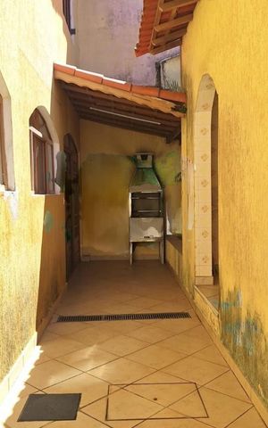 Casa à venda com 300m², 3 quartos e 4 vagas