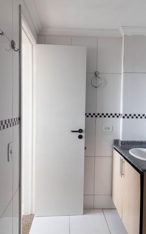 Apartamento à venda com 73m², 2 quartos e 1 vaga Apartamento à venda com 73m², 2 quartos e 1 vagaBanheiro Social