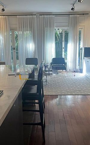 Casa de condomínio à venda com 332m², 3 quartos e 2 vagas