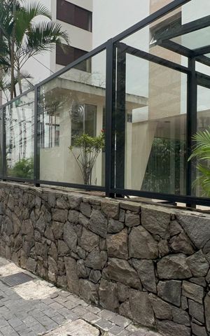 Apartamento para alugar com 75m², 2 quartos e 1 vagaFachada CQYR-82