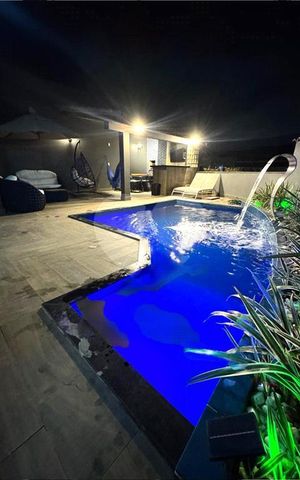 Casa à venda com 405m², 3 quartos e 4 vagas