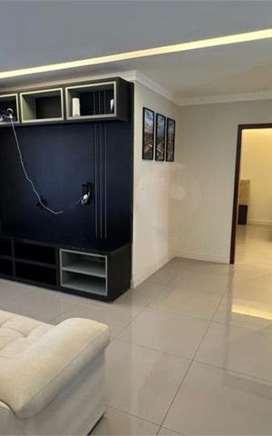 Casa à venda com 405m², 3 quartos e 4 vagas