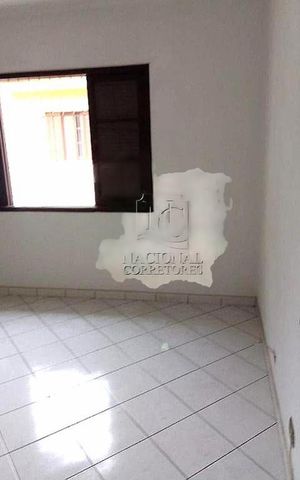 Casa à venda com 273m², 4 quartos e 4 vagas