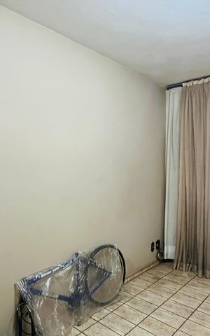 Casa à venda com 341m², 4 quartos e 3 vagas Casa à venda com 341m², 4 quartos e 3 vagasSala