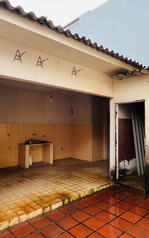 Casa para alugar com 240m², 4 quartos e 3 vagas