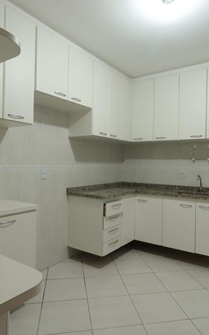 Apartamento para alugar com 70m², 2 quartos e 2 vagasCozinha